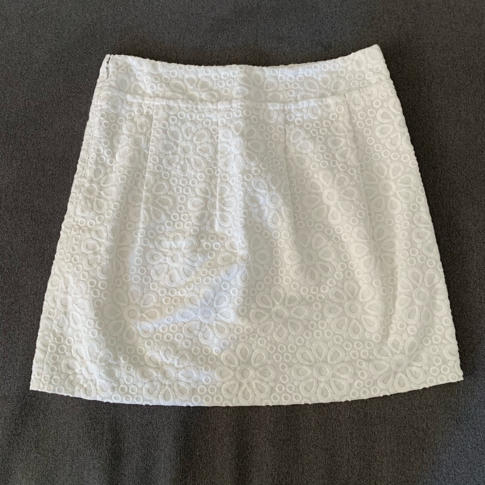 LOFT off white embroidery circle pattern sz 8